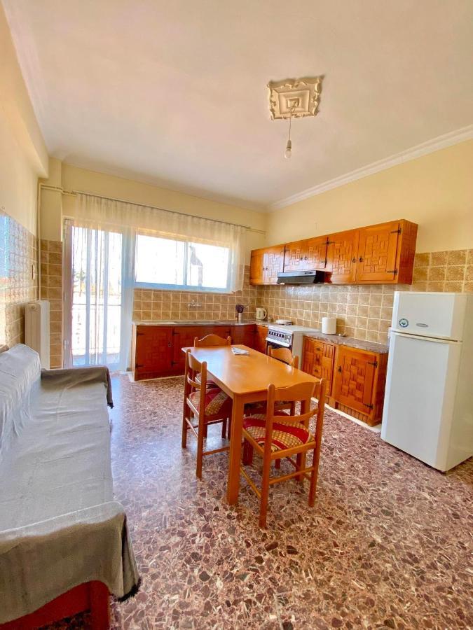 Dimitris Apartment Diakopto Bagian luar foto